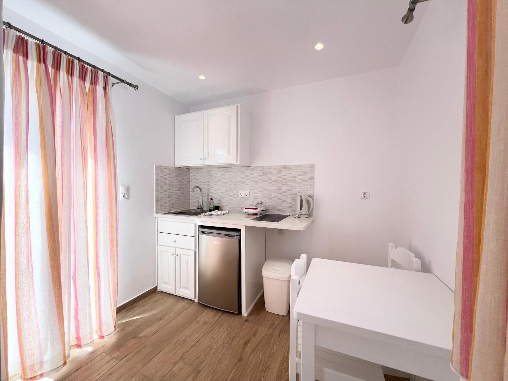 Cyclades Blue Aparthotel Орнос Екстериор снимка