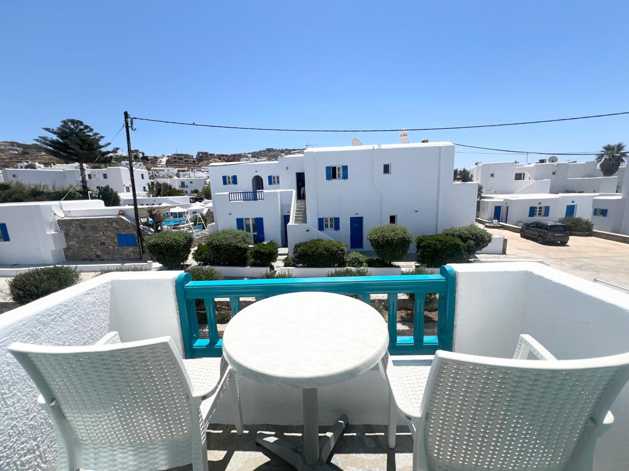 Cyclades Blue Aparthotel Орнос Екстериор снимка