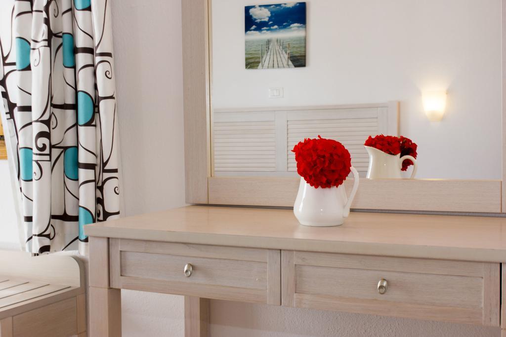 Cyclades Blue Aparthotel Орнос Екстериор снимка