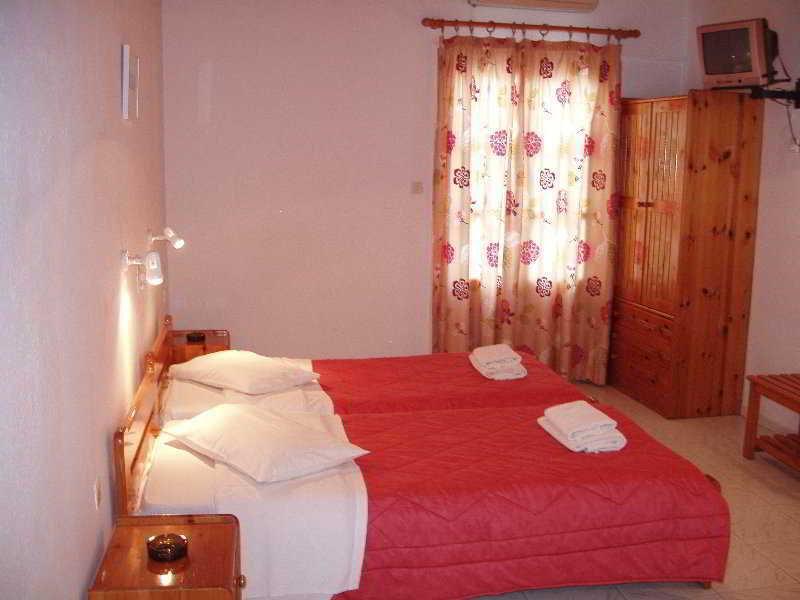 Cyclades Blue Aparthotel Орнос Екстериор снимка
