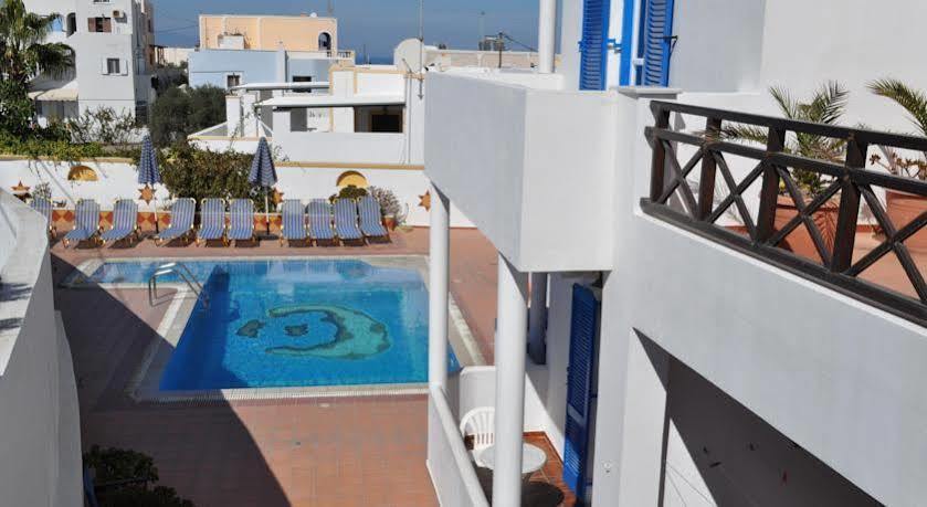 Cyclades Blue Aparthotel Орнос Екстериор снимка